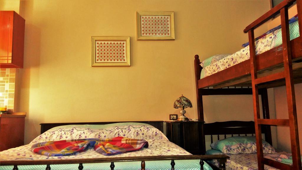 Pemaj Hostel Shkoder Bagian luar foto