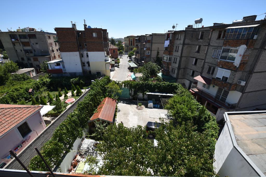 Pemaj Hostel Shkoder Bagian luar foto