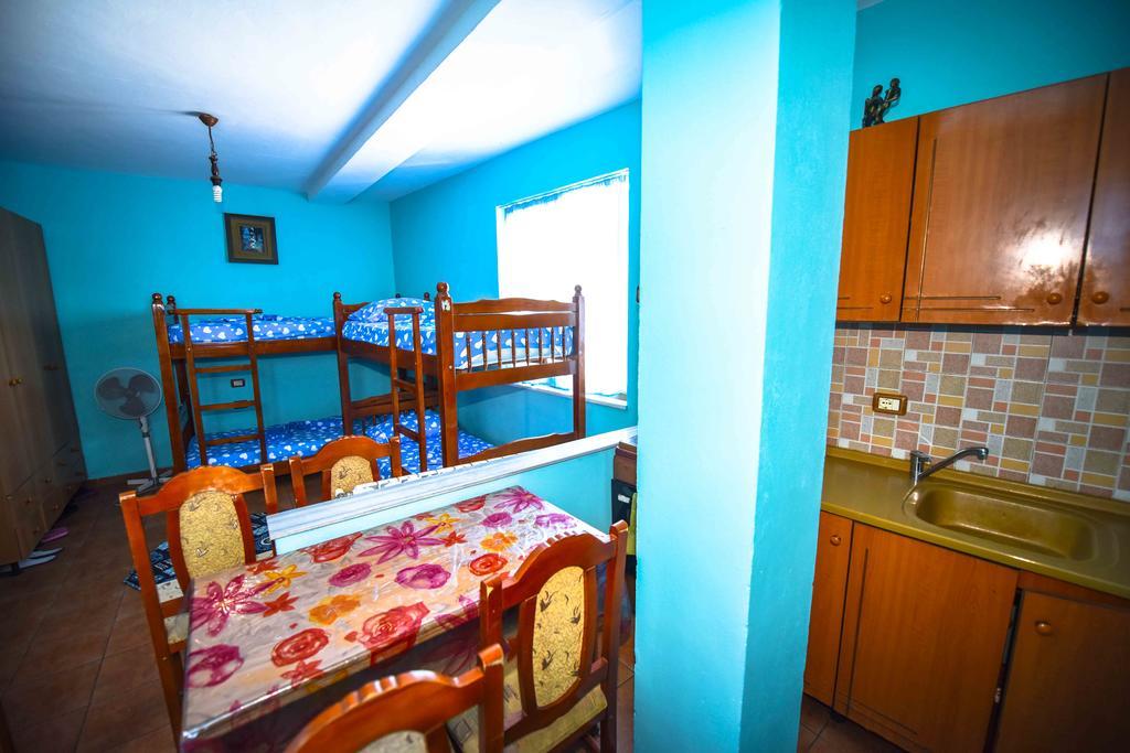 Pemaj Hostel Shkoder Bagian luar foto